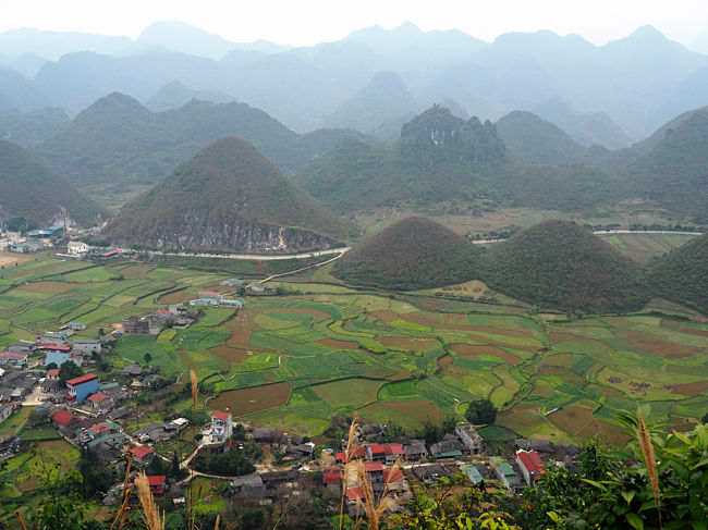 ベトナム北部の旅05 ハザン : クアンバのかわいいおっぱい山に行く