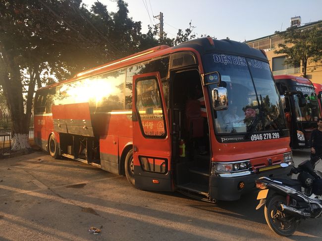 《アジア縦横断の旅 とりあえずイスタンブールを目指すけど辿り着くは知らない》<br />を2018/1、バンコク出発。<br /><br />【Cộng Hoà Xã Hội Chủ Nghĩa Việt Nam】<br /><br />ラオスのムアンクア からベトナム、ディエンビエンへ。ディエンビエンで一泊後、ベトナム中国の国境の町ラオカイに来ました。