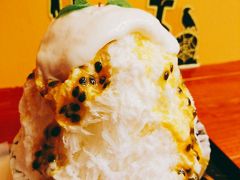 台風の沖縄⑤濃厚ハンバーガーとふわふわかき氷に果物たっぷりパンケーキ