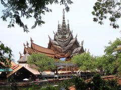 Sanctuary of Truth (Prasat Sut Ja-Tum)・Pattaya/３７年経過でも建造中寺院　　1月/2018