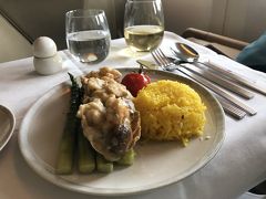 シンガポール航空ビジネスクラス搭乗記　シンガポール→羽田　ロブスターも食べました