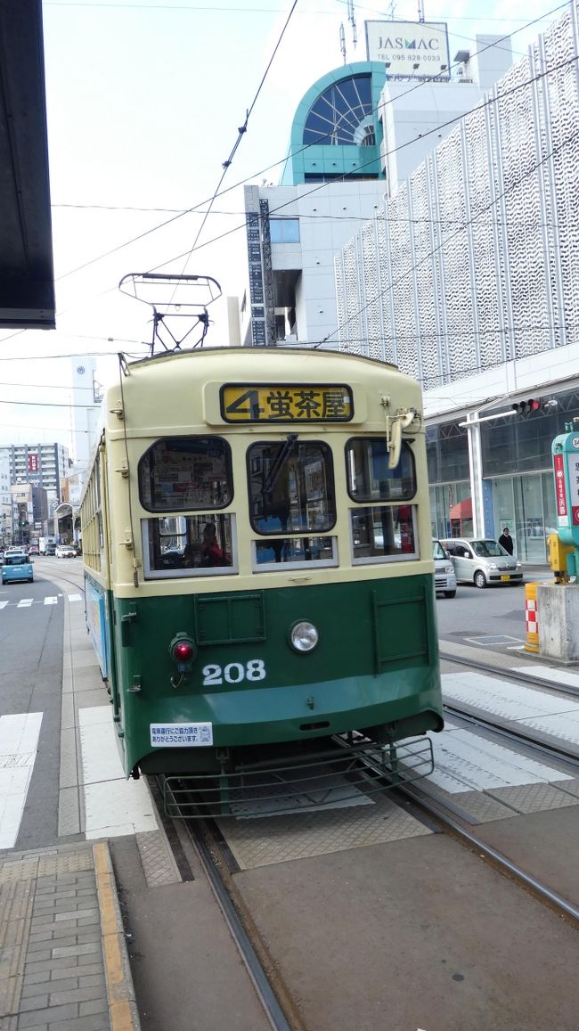 福岡でのオフ会に参加して来ました。<br />早い時間の飛行機で行って、長崎まで足を伸ばして福岡でオフ会参加したものの折しも最強寒波再来で極寒だったので２日目は天神で街ブラをして帰りました。寒すぎて、写真を撮る余裕がなく本当に簡単な旅行記なので旅の参考にはならない可能性が高いことご了承ください。<br /><br />今回の旅のプラン<br /><br />2/3<br />ANA 421便　伊丹空港ー福岡空港<br />レンタカーにて長崎へ<br />長崎観光後、福岡にてオフ会参加<br />宿泊<br />2/4<br />福岡（天神）で友人と待ち合わせ太宰府天満宮へ<br />極寒のため早々に退散　天神にて過ごす<br />ANA 428便　福岡空港ー伊丹空港