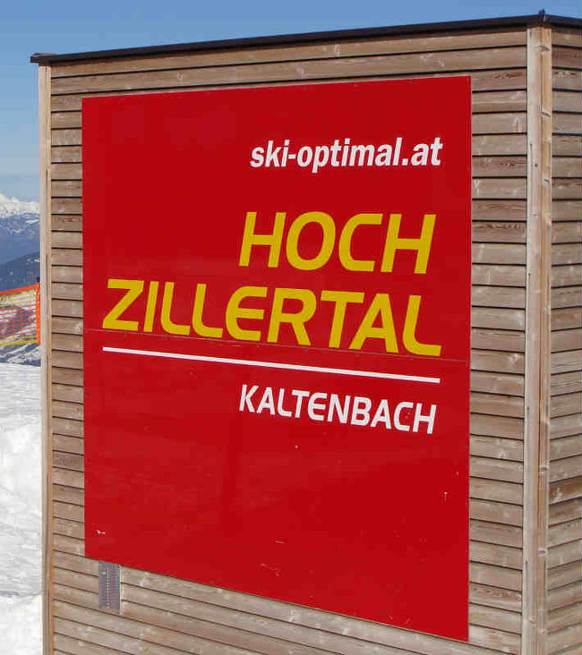 Zillertalエリアの広大なスキー場を滑って来ました、<br />氷河スキー場有り、オフピステ有り、スキーパスは全エリア共通券で、<br />スキー場へのバスも無料です<br /><br />ZILLERTAL<br />https://www.zillertalarena.com/en/zell/winter/start_winter.html<br /><br /><br />Hochfügen <br />https://www.hochfuegenski.com/en/<br /><br /><br />HOCH ZILLERTAL<br />http://www.hochzillertal.com/<br />