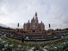 雪の上海ディズニーランド