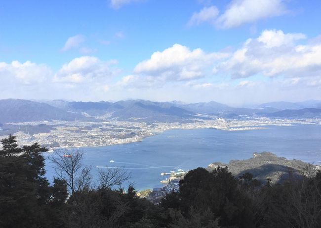 広島の旅２日目、宮島に行きました。<br />お天気が良かったので弥山に登り、絶景を楽しみました。<br />