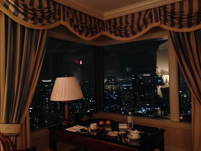 リッツ・カールトン大阪　最上階スカイビューフロアに泊まる２　パセミヤとリッツのバー