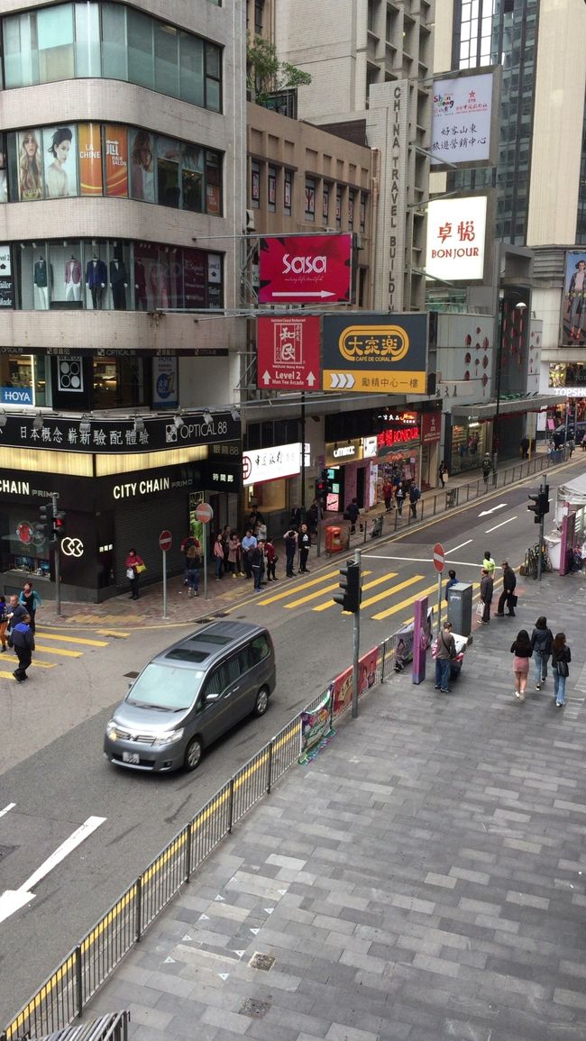 はじめての香港一人旅は、2日目に見事に珍道中となりました。笑<br />でも、3日目最終日、諦めないでレッツグルメ旅!のはずが…?<br />とにかく歩き旅。楽しく歩く旅です!