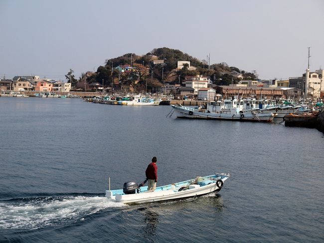 師崎港から高速船で篠島へ　のんびり島散歩　美しい海とおいしい海鮮ランチ　めんたいパークで明太子ショッピング