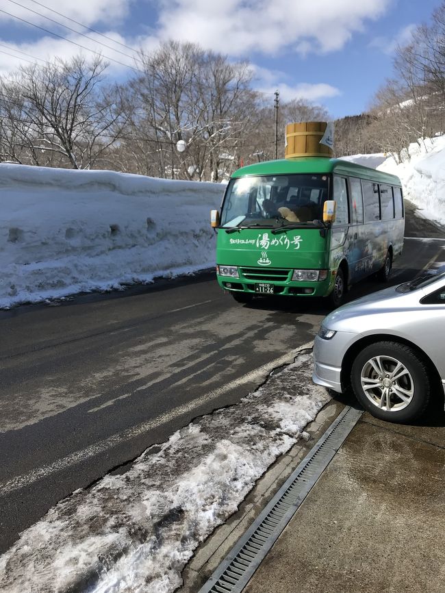 2日目は湯めぐりです。<br />黒湯温泉は冬期休業<br />孫六温泉は通行止めでした。<br />なので鶴の湯(宿泊)<br />今日は蟹場温泉、大釜温泉、妙の湯温泉、休暇村乳頭温泉郷の4つを巡ります。