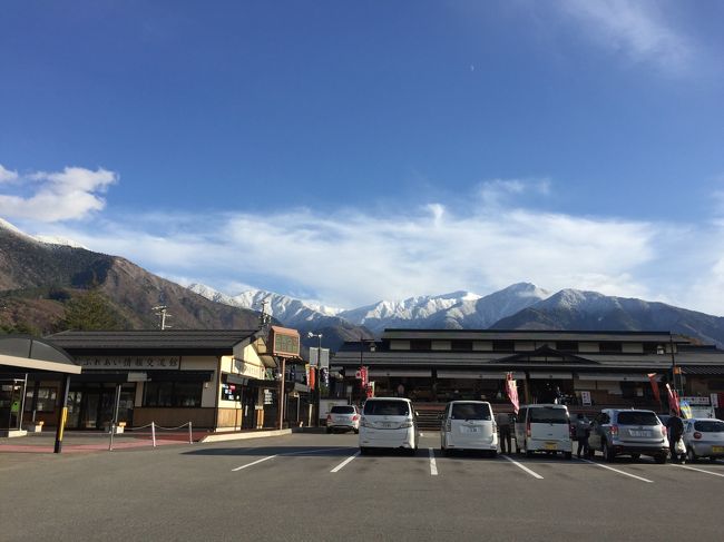 色んな地域の道の駅に行くとその地域なりのパターンがあったり雰囲気があったりする。<br />今日行ったところはこんなところ。<br /><br />→道の駅　風穴の里<br />→道の駅　今井恵みの里<br />→道の駅　小坂田公園<br />→道の駅　木曽ならかわ<br />→道の駅　奈良井木曽の大橋<br />→道の駅　木曽川源流の里きそむら<br />→道の駅　日義木曽駒高原<br /><br /><br />