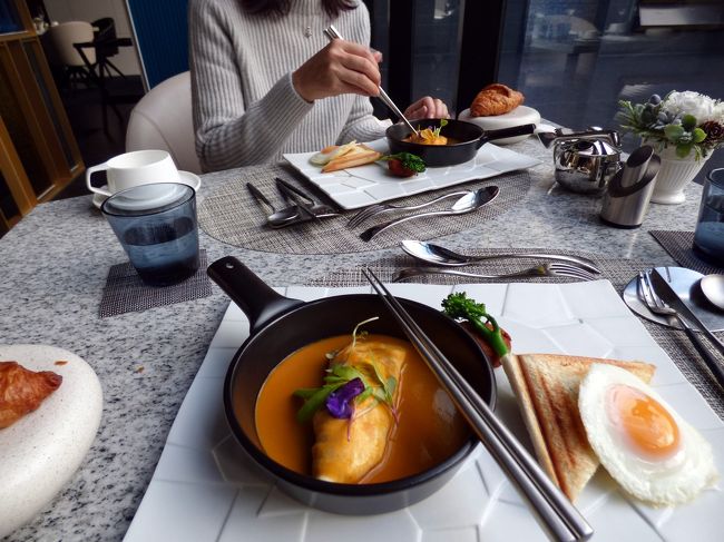 今回のテーマはイタリアンを楽しむことです。<br /><br />そこで前日の昼・夕食に続き、この日の朝食もイタリア料理 マレッタで楽しもうと、朝のレストランを訪ねます。<br />