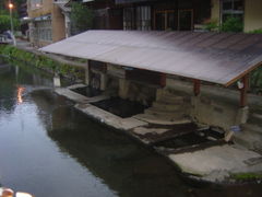 日本一恥ずかしい温泉。熊本/満願寺温泉、南小国露天風呂共同川湯な旅