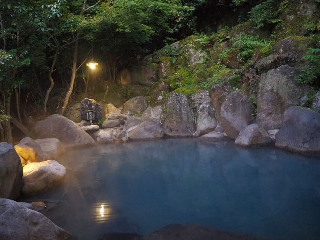 2016年11月、黒川温泉へ行った際、やまびこ旅館に宿泊しました。<br /><br />部屋で一旦落ち着いたあと、露天風呂に出掛けました。