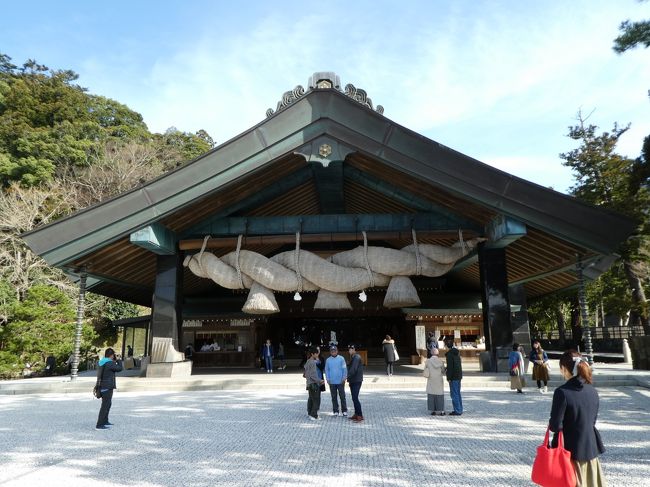 一年ぶりの県営名古屋空港からのＦＤＡでの旅。<br />今回は、出雲空港へ。<br />早めに空港に着いたので、連絡バスで名古屋栄でショッピングを楽しんでから出発。<br /><br />出雲まではあっという間の空旅。<br />空港からは、バスと電車を乗り継いで、夜は、玉造温泉に入って、近くの居酒屋さんで海の幸を堪能。<br />２日目は、出雲大社をゆっくり参拝して、あっという間に帰ってきました。<br /><br />ＦＤＡの空旅は楽しい！！