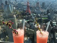 桜・お花見★ 都内の最新グルメ・高級ホテルでランチ、アフタヌーンティー ③ 2018年も開催！ 桜の期間限定『アンダーズ東京』52Fの【ROOF TOP BAR（ルーフトップバー）】での「お花見アフタヌーンティー at さくらガーデン」に行ってきました♪ シャンパン「ペリエ・ジュエ」もキラリ☆彡 満開の桜の木の下で東京タワー＆東京湾のパノラマビューを眺めながらアルコールフリーフローを堪能 (^^♪