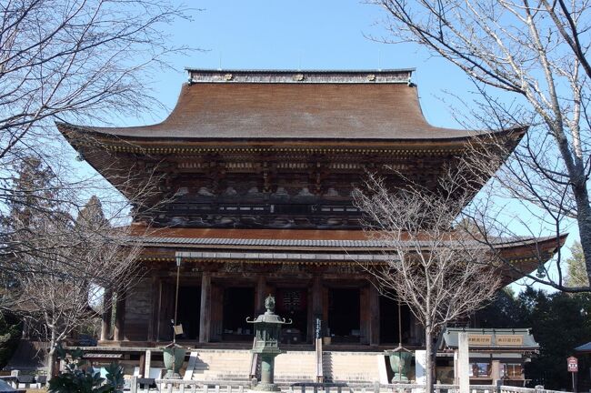 Cツーリズム日帰り旅行。<br />天気に恵まれのんびり吉野山散策。シーズンオフで観光客まばら。<br />「宝乃家」さんで昼食後、入浴。ぬるめのお湯でずっと入っていられそう(^-^;　あとはフリータイムでマイペースで駅まで歩いた。