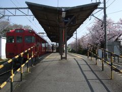 無人駅に咲くさくら