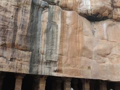 南インド2018･･･（7）バーダーミ石窟寺院　観光はやはり朝に限る