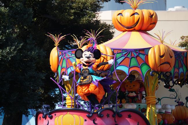 ハロウィンシーズンの東京ディズニーランドです。