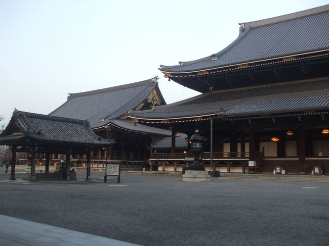 京セラドームでのロッテ戦の遠征に行く前に京都駅周辺を散歩しました。