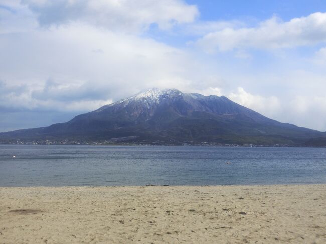 時折、粉雪が舞う鹿児島市内。<br />東京より寒かったですが冠雪した桜島が見れてラッキーでした。<br /><br />3日目 鹿児島市内観光(ドーミーイン鹿児島泊)<br />4日目 鹿児島市内観光→鹿児島空港→成田空港