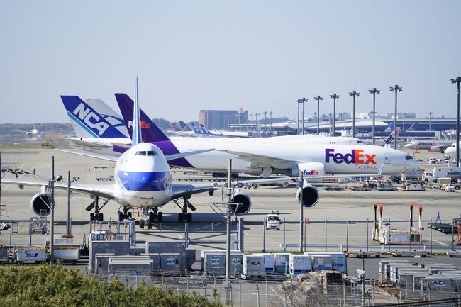 2018年春,日帰りで大阪空港から成田空港にあそびに行ってきました! <br /><br />午後は航空科学博物館に向かいます。飛行機に関する展示を楽しんだ後は,成田空港を発着する飛行機の迫力ある姿を追いかけます。