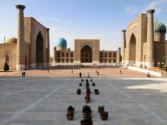 チャーター直行便で行くウズベキスタン周遊の旅　１　青の都サマルカンド