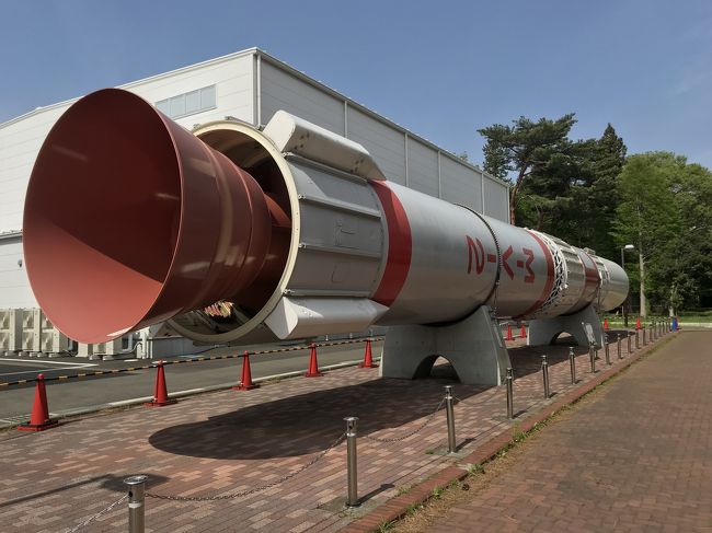神奈川県相模原市にあるJAXA宇宙科学研究所相模原キャンパスを見学してきました。<br /><br />研究所内に新たに誕生した宇宙科学探査交流棟の見学や屋外に展示されるM-Vロケットの実機模型とM-3SIIロケット原寸模型は迫力のあるものでした。