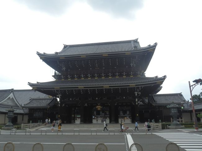 最近年1回以上は行っている京都．<br />しかし祇園祭は見たことがなかったので，早い段階から計画を立てた．<br />7月3連休の月曜が前祭の山鉾巡行とタイミングもよい．<br />祭以外は時期的に行われていた京の夏の旅，そして直前にニュースで知った旧奈良監獄の1日限定公開にも行ってみた．<br />3日目，祇園祭前祭の山鉾巡行観覧後は三条界隈を散策し，東本願寺で旅を締める．