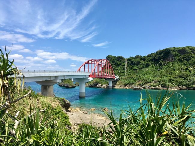 新年度がスタートしましたね♪みなさまいかがお過ごしでしょうか？<br />やえやまじろうは１ヶ月ぶりにお休みを取ることが出来ましたので...うりずんの沖縄本島に出発します♪<br />今回は伊計島に足を運んでみました♪ちょうど４月８日が海開きだということで、無料開放していましたよ☆<br />ただ...寒気の影響で気温が低くて２０℃に届かないぐらいの寒さが覆っていました（汗）<br />それでもお天気は概ね良かったので、きれいな伊計島を堪能することが出来ました♪