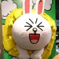 韓国・ソウルの　『LINE FRIENDS STORE　（ラインフレンズストア）』　にコニーの誕生日を祝いに行ってきた。