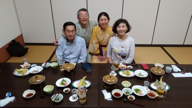 2日間のホームスティを受け入れました。名古屋の友人夫妻です。泊まりは我が家の母屋です。朝食は我が家のホワイトハウスで一緒でしたが、夕方からは1日目はさくらの湯で入浴後に食事して、歩いて帰りました。2日目はみのやで入浴後にラーメンやまだで食事して、タクシーで帰りました。<br /><br />あいにく、ぎふ蝶はこちらでは取れなかったようですが、秋山郷では4匹取れたそうです。今日は猪苗代湖まで行くそうで、先ほど出発しました。