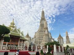 バンコク市内定番観光地巡り～ワット・アルン、ワット・ポー、王宮、エメラルド寺院～