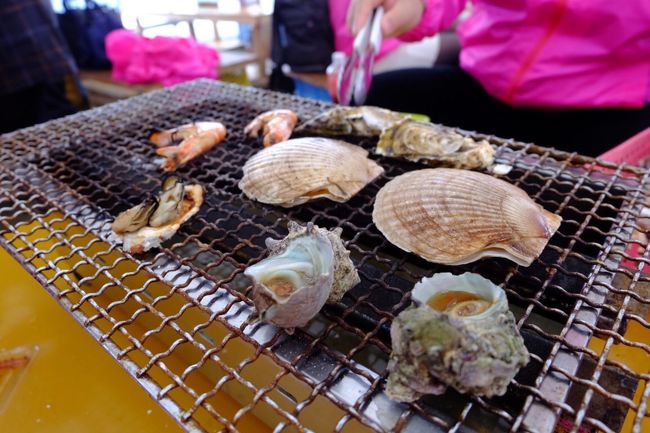 毎年恒例牡蠣小屋で牡蠣焼き!<br />今年は人気の糸島へ!<br />ドライブるんるん<br />福岡グルメも楽しんだよ!<br />