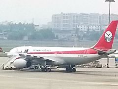 四川航空、上海航空、中国東方航空のビジネスクラスで行く四川成都とバンコクGW4日間　その１　関空から四川航空で成都経由のバンコクまで　途中でまたまたパンダを観てきました
