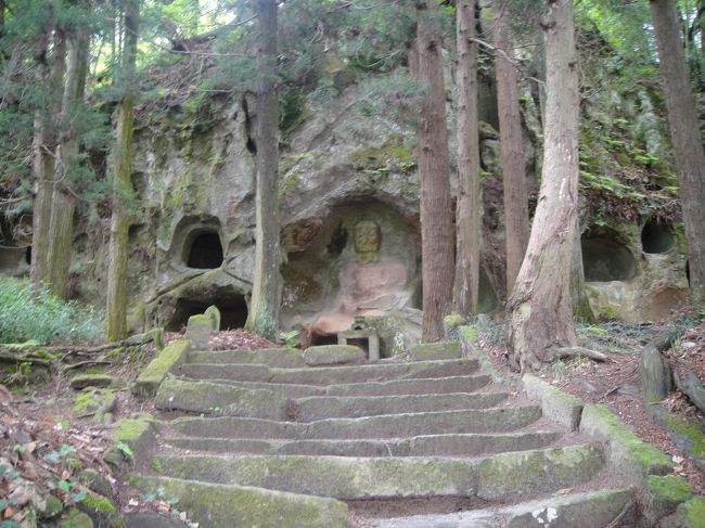 福島県須賀川市に所用があり行きました。<br />行ったついでに名所旧跡は無いかネットで検索。<br />有名な「須賀川牡丹園」も近くにありましたが…