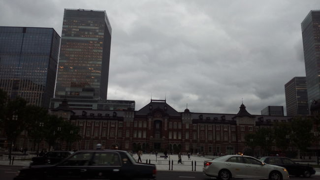 建築探訪、仕事帰りに。