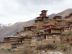 東チベット　ゴロク・アバの旅（２）～ザムタン１　宗科郷加斯満村（日斯満巴民居）～
