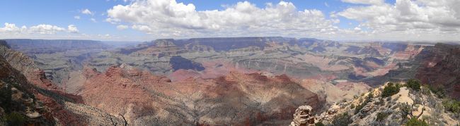 今年のＧＷはアリゾナ州をレンタカーで約１２００ｋｍ走破！高校時代の友人に会うのも兼ねてアリゾナへ！<br /><br />今回はグランドキャニオン～フラッグスタッフ編です。<br /><br />５月１日：DELTA６Haneda3:15pm→Los Angeles9:06am,DELTA５８０７Los Angeles7:05pm→Phoenix8:33 pm<br />　　　　　Aloft Phoenix-Airporに宿泊<br />５月２日：フェニックス空港のレンタカーセンターでレンタカーをPICK UP。フェニックスからユタ州の手前ページまで５００ｋｍ弱北上、ホースシューバンドまで。（コートヤード・ページ・アット・レイクパウェルに宿泊）<br />５月３日：グレンキャニオンダム～グランドキャニオン～フラッグスタッフ（Residence Inn Flagstaffに宿泊）<br />５月４日：フラッグスタッフ～～ミティア・クレーター～セドナ～スコットディール（友人宅宿泊）<br />５月５日：スコットディール散策～帰国の途に。ユナイテッド航空 5968 Phoenix16:40→Los Angeles17:59<br />５月６日：NH105 ロサンゼルス1:20→-東京(羽田)5/7 5:00の予定が・・<br />　　　　　機材修理のため約１０時間の出発遅延！！<br />５月７日：約１０時間遅れの１５時ごろ羽田に着陸・・・・帰国しました！