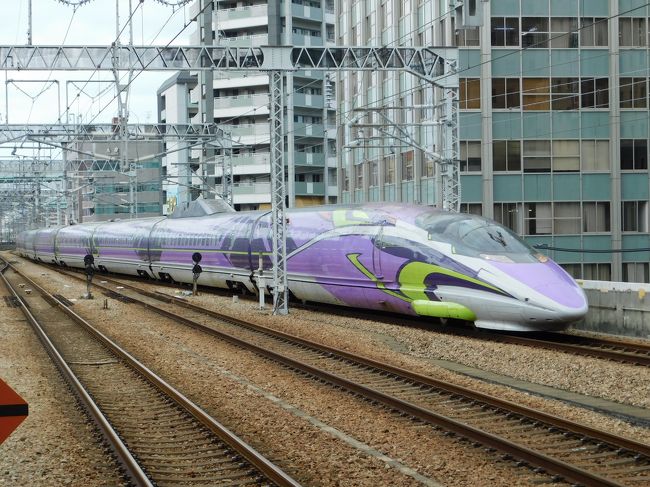久しぶりの平日代休、どこにも行かず仕事するつもりでしたが、現実逃避をしたくなり無理を承知で2日前に計画。5053レ~83レにEF66-27が入り「2回撮れる」のが魅力です。あわせて今週末で運用を終える500系エヴァ新幹線も気になるところ。いつものように始発列車に乗り、時間のかかる現実逃避でした。関係者のみなさますみません。いつもの作戦で“シンカンセン”に乗って超絶変態ルートで帰ります。<br /><br />きっぷ:九州満喫きっぷ<br />旅程概要:川尻~下関~小倉~平和通~小倉~枝光~博多南~大橋~薬院~天神南~赤坂~千早~吉塚~桂川~川尻