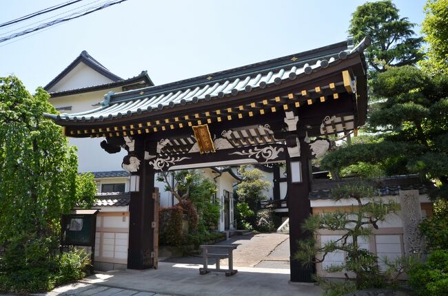 柴又七福神には医王寺、万福寺、良観寺、題経寺、宝生院、真勝院、観蔵寺の七つの寺が指定されていて、それぞれの寺に七福神の神様が祭られています。<br />各寺院との距離は程々離れているため散策には絶好です。<br /><br />