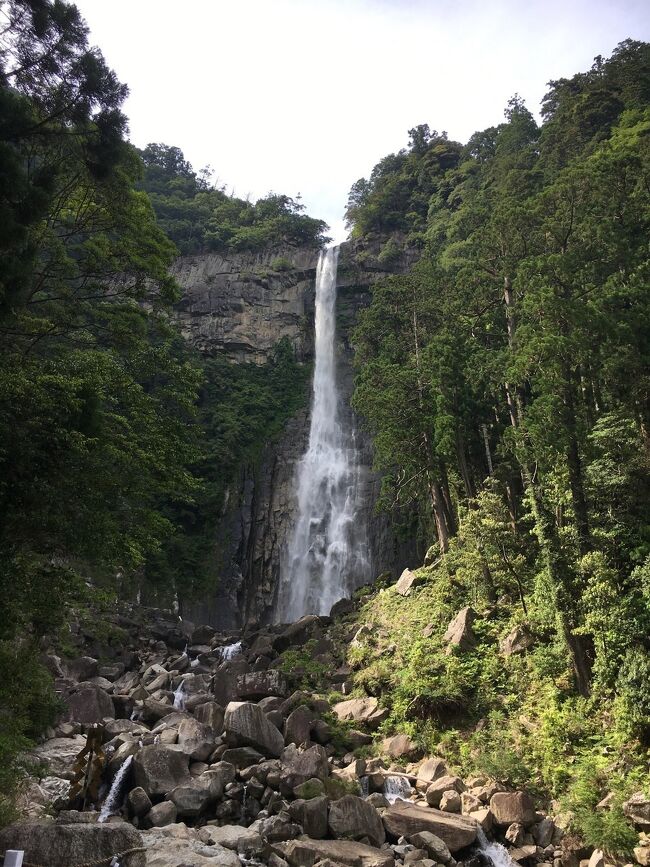 シリーズ化した叔母一家との旅行。<br />今回は私が那智の滝を見たいとリクエストしました！<br />ホテルは湯快リゾートでした。<br />初めて利用したんですが、値段を考えれば妥当だと思います。