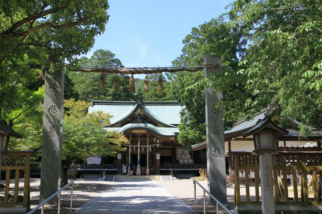 阿波國一之宮　大麻比古神社、四国八十八ケ所第一番霊場　霊山寺参拝<br /><br />阿波國一之宮　大麻比古神社<br />御祭神　大麻比古大神<br />　　　　　　大昔阿波国を開拓した阿波の忌部氏（いんべし）の<br />                 大祖先の神様です。<br />　　　　猿田彦大神<br />　　　　　　天孫降臨（てんそんこうりん）の時<br />                 その道案内の役をつとめられた神様です。<br /><br />四国八十八ケ所第一番霊場　霊山寺<br />　近畿一円の寺社仏閣を巡っていますが、やっぱりいつかは四国八十八ヶ所　巡礼を始めたいとは思っています。<br />　今回は徳島を訪れた機会に霊山寺を参拝しました。<br />　<br />