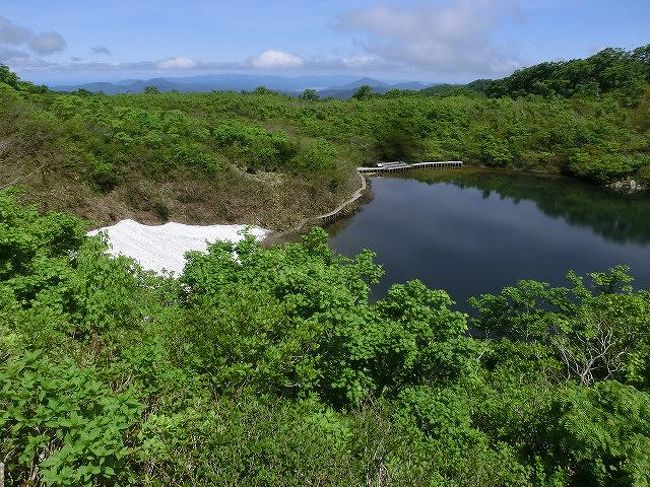 この時期はまだ「夜叉が池」は岐阜県側からの登山は入山規制があり行けません。例年6～7月の山開きを待ってからの登山です。<br />いろいろ調べて見ると、反対側の福井県からは入山できるようで、行くことにしました。ただ自宅からは何時間もかかるので、前日に近くの道の駅で車中泊して、当日早朝から登ることにしました。<br /><br />山開き前の夜叉が池の様子はどうでしょうか？<br />