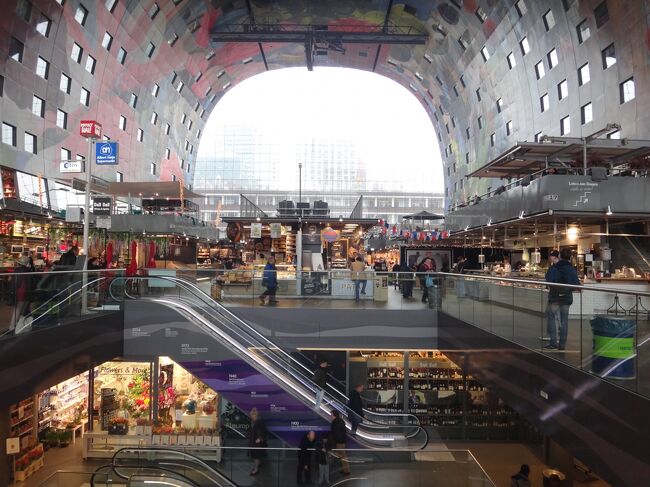 まだ寒い3月上旬、バルト三国を周った後にオランダとベルギーへ行ってきました。<br />オランダは2014年に初訪問して大好きになりました。また来れたことがとても嬉しいです。<br />ベルギーは3度目ですが、前回行ったトングレンが忘れられず、無理やり予定に組み込みました。<br />普段はかなりのんびりですが、オランダとベルギーは私にしてはよく動いたと思います。<br />まだたったの2回目なのに、アムステルダムに降り立つと、”戻って来られた”喜びでいっぱいになりました。<br /><br />3月11日 タリンからアムステルダムに到着、NDSM Wharf&アントワープを経由してトングレンへ トングレン泊<br />3月12日 トングレンの蚤の市&マーストリヒト散策 ザーンダム泊<br />3月13日 アムステルダム散策 ザーンダム泊<br />3月14日 ロッテルダムへ移動 ブラーク散策 ロッテルダム泊<br />3月15日 美術館&マルクトハル アムステルダムへ移動 ザーンダム泊<br />3月16日 帰国