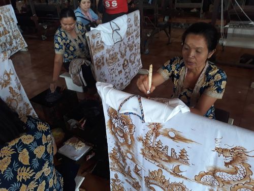 新品新品： バティックインドネシア　伝統染め　ろうけつ染め　一枚布