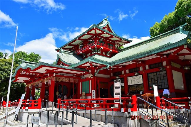 亀戸天神社の藤の空振りからから始まった東京十社めぐりは今回で三社目。<br />周る順番については特に決まりはないとのことなので、散策やお出掛けついでに周っていこうかと考えています。<br />今回は富岡八幡宮、まだ記憶に新しい地位をめぐる骨肉の争いや怨恨が原因だった宮司殺人事件があり、以降、参拝者が激減してしまっている所謂いわくつきとなってしまった神社です。<br /><br />富岡八幡宮<br />http://www.tomiokahachimangu.or.jp/<br /><br />東京十社めぐり訪問記<br />①亀戸天神社<br />https://4travel.jp/travelogue/11355141<br />②品川神社<br />https://4travel.jp/travelogue/11361062<br /><br /><br />