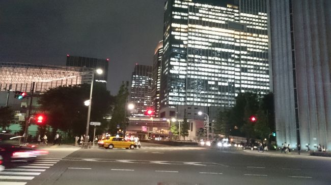 6月8日金曜日  晴のち雨（東京）<br />ついに出発です。ウラジオストク行きの船は鳥取から出ています。今日は静岡から電車で東京へ、さらに深夜バスで鳥取に向かいます。<br />方向的に無駄なようですが、いろいろ調べて安さとラクさではこれがベストだと判断しました。静岡は中途半端な位置なのです。<br />どうせなら飛行機とかで贅沢に行きたいですが、なにしろ無職なもので、削っていかなければなりません。<br />予算は60万円ほどです。多いのか少ないのかわかりませんが、お金の使い道等もちょっとずつ書いていこうと思っています。