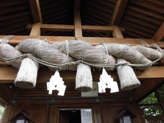 会社を半日休んで金土で行くか、休まず土日で行くか悩んだ結果、金土でJGC修行に行くことにしました。したはずです。が、3日前に飛行機の時間を確認したら、ナント金日の往復になっているではありませんか! えっ~、ホテルは金曜しか予約してないのに・・・。帰りの便の日にちを間違えて予約していたことが発覚。<br /><br />今さら便を変更できないし、急遽土曜のホテルを手配。安いところは満室。仕方がありませんね。<br />というわけで、修行というより旅行になってしまいました。<br />1日目、17時に那覇空港到着。奥武山公園(所要時間1時間)と出雲大社沖縄分社を見学しました。