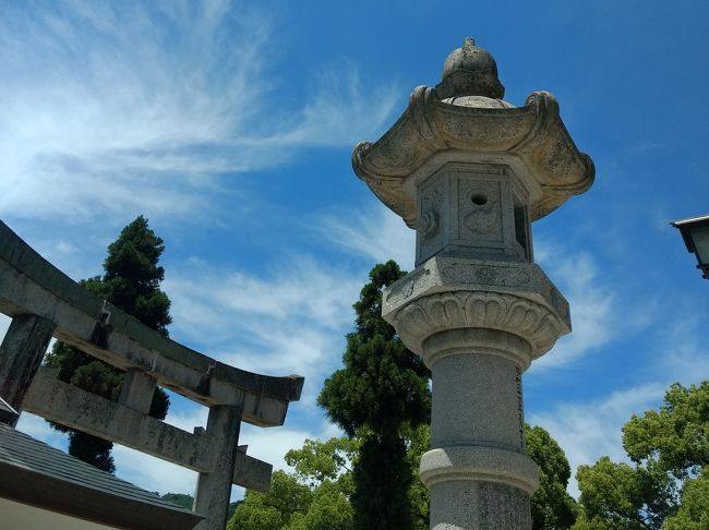 サガン鳥栖戦の前に太宰府に寄り道し、大宰府天満宮にお参りしました。<br /><br />博多駅前のバスターミナルからバスで太宰府まで行ったのが楽ちんで良かったです。<br /><br />〈交通手段〉<br />東京~【AIR】~福岡~【BUS/JR】~鳥栖<br /><br />〈GAME〉<br />2018.5.20_J1_鳥栖vsFC東京